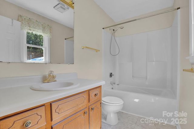 231 pineland Avenue, Shelby, NC 28152