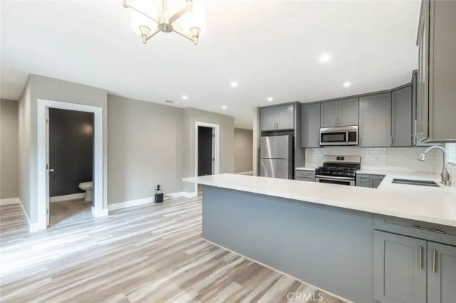 6633 Costello Avenue, Valley Glen, CA 91405