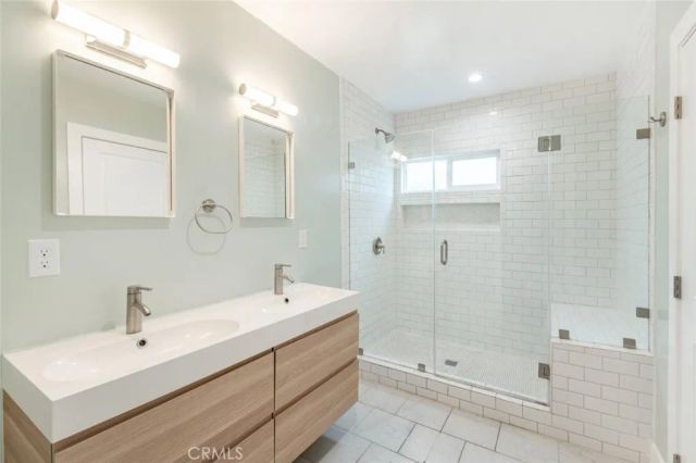 6633 Costello Avenue, Valley Glen, CA 91405