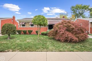 15610 Hanfor Avenue, Allen Park, MI 48101