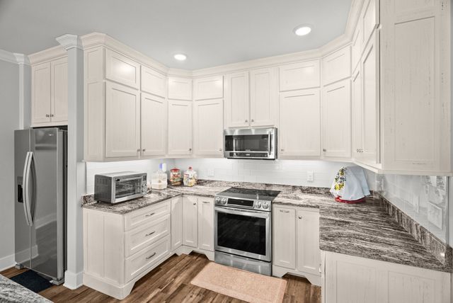 205 Dew Drop Dr, Franklin, KY 42134