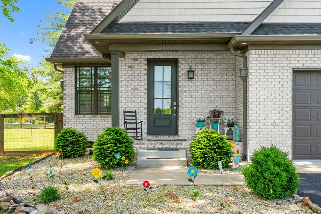 205 Dew Drop Dr, Franklin, KY 42134