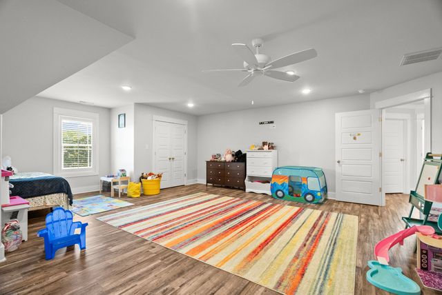 205 Dew Drop Dr, Franklin, KY 42134