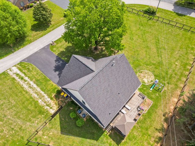 205 Dew Drop Dr, Franklin, KY 42134