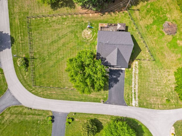 205 Dew Drop Dr, Franklin, KY 42134
