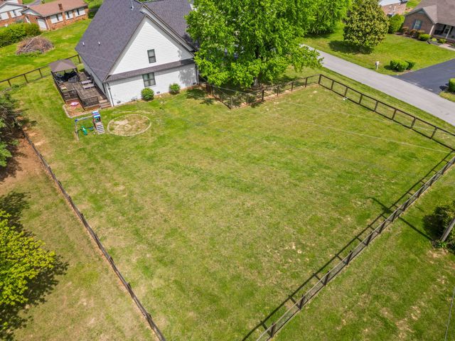 205 Dew Drop Dr, Franklin, KY 42134