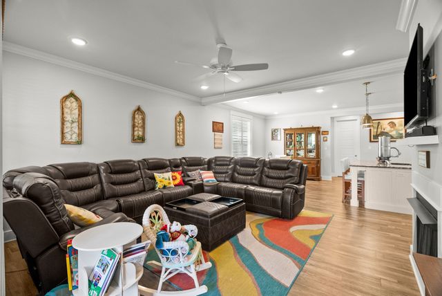 205 Dew Drop Dr, Franklin, KY 42134
