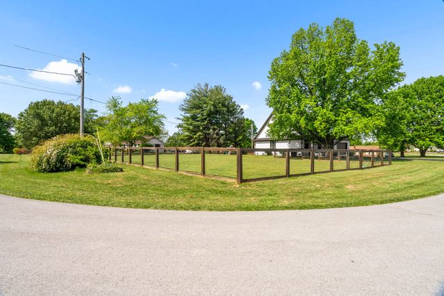 205 Dew Drop Dr, Franklin, KY 42134