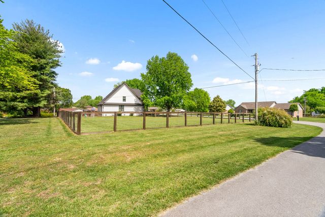 205 Dew Drop Dr, Franklin, KY 42134