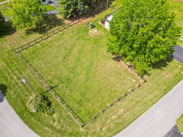 205 Dew Drop Dr, Franklin, KY 42134