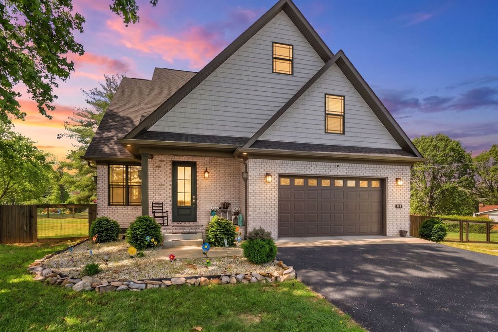 205 Dew Drop Dr, Franklin, KY 42134