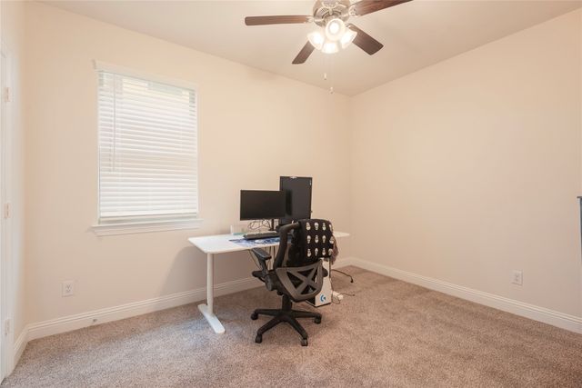 10924 Klondike Lane, Aubrey, TX 76227