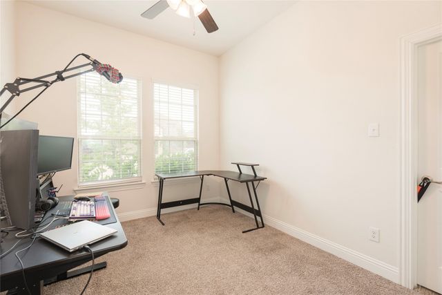 10924 Klondike Lane, Aubrey, TX 76227
