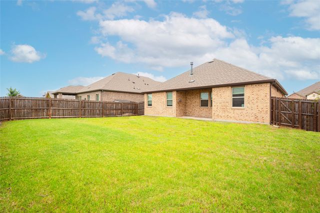 10924 Klondike Lane, Aubrey, TX 76227