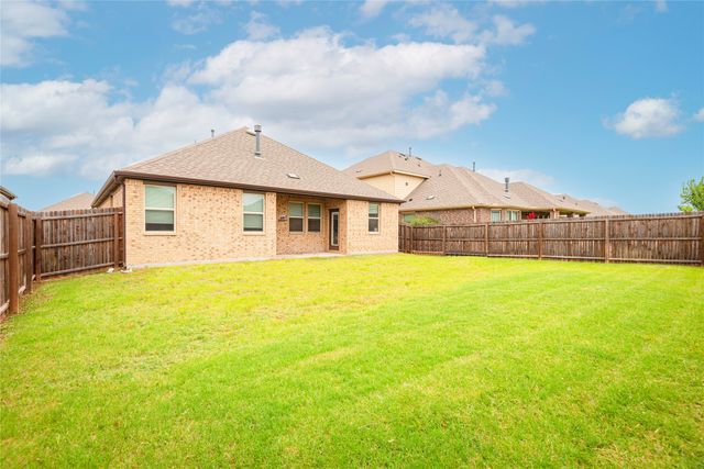 10924 Klondike Lane, Aubrey, TX 76227