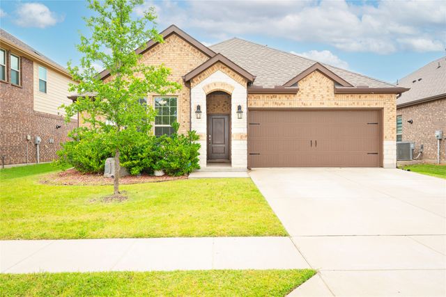 10924 Klondike Lane, Aubrey, TX 76227