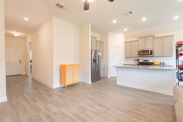 10924 Klondike Lane, Aubrey, TX 76227