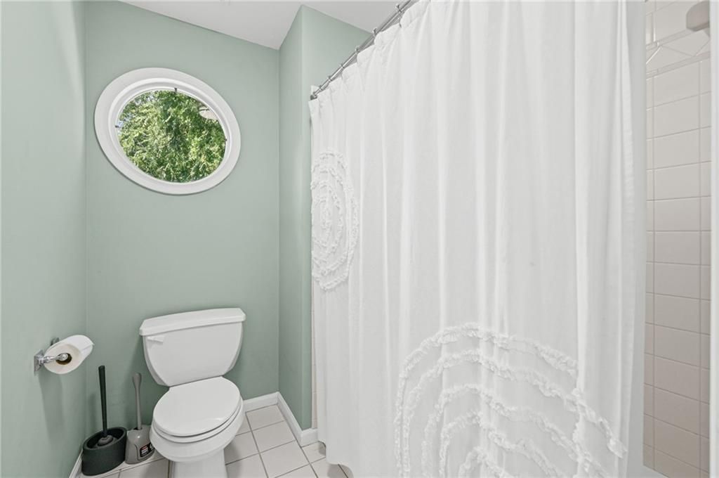 Image 25 of property listing at 1529 Richard Stokes Drive, Decatur, GA 30033