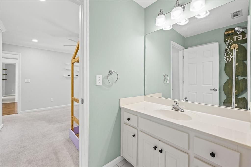 Image 26 of property listing at 1529 Richard Stokes Drive, Decatur, GA 30033