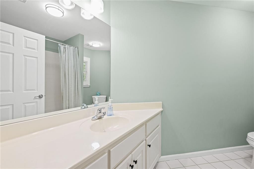 Image 31 of property listing at 1529 Richard Stokes Drive, Decatur, GA 30033