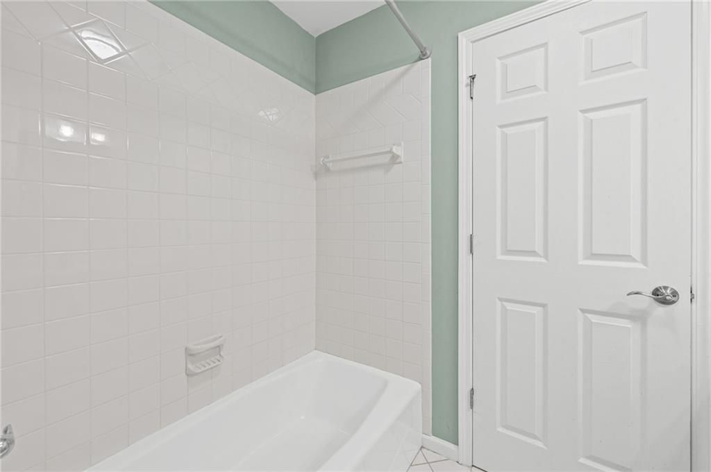 Image 32 of property listing at 1529 Richard Stokes Drive, Decatur, GA 30033
