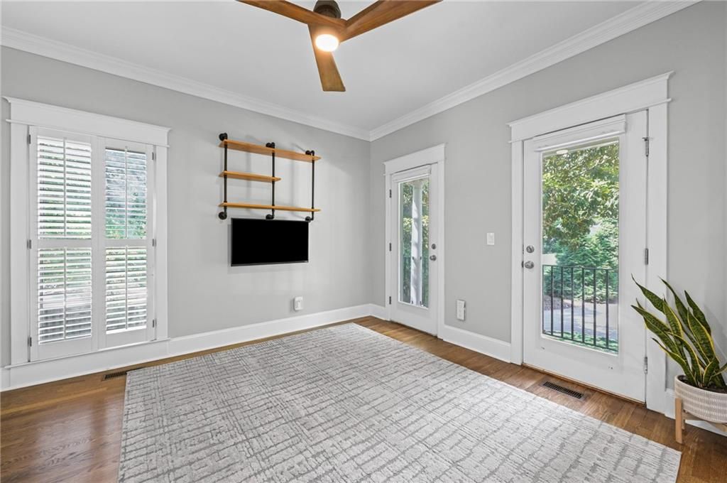Image 7 of property listing at 1529 Richard Stokes Drive, Decatur, GA 30033