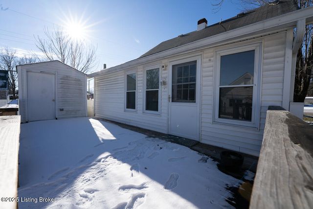 5465 Bruce Ave, Louisville, KY 40214