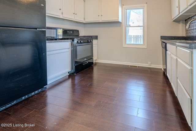 5465 Bruce Ave, Louisville, KY 40214