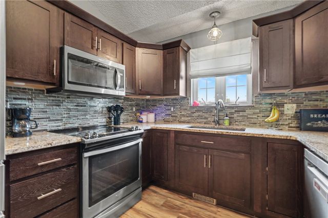 502 Mont Clair Street, Solon, IA 52333