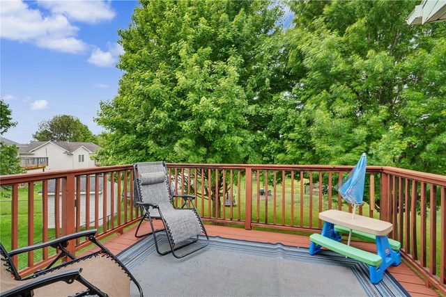502 Mont Clair Street, Solon, IA 52333