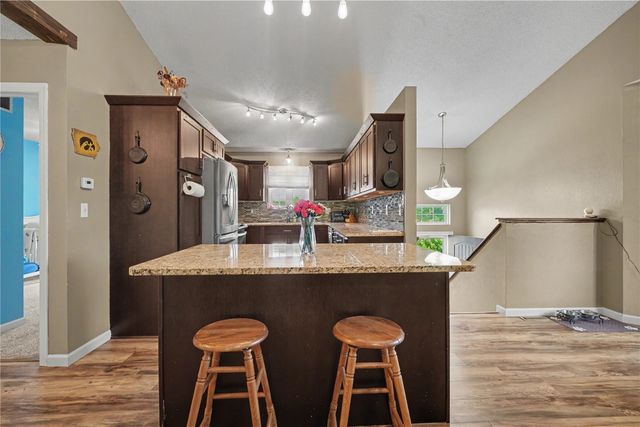 502 Mont Clair Street, Solon, IA 52333