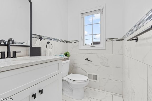 38 Center St, Belleville Twp., NJ 07109