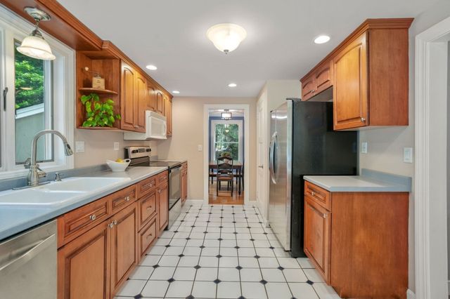 452 Chestnut St, Ashland, MA 01721