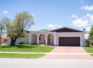 20200 SW 90th Ave Road, Cutler Bay, FL 33189