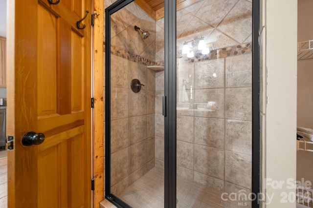173 Chipmunk Lane, Blowing Rock, NC 28605