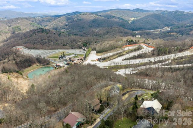 173 Chipmunk Lane, Blowing Rock, NC 28605