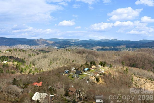 173 Chipmunk Lane, Blowing Rock, NC 28605