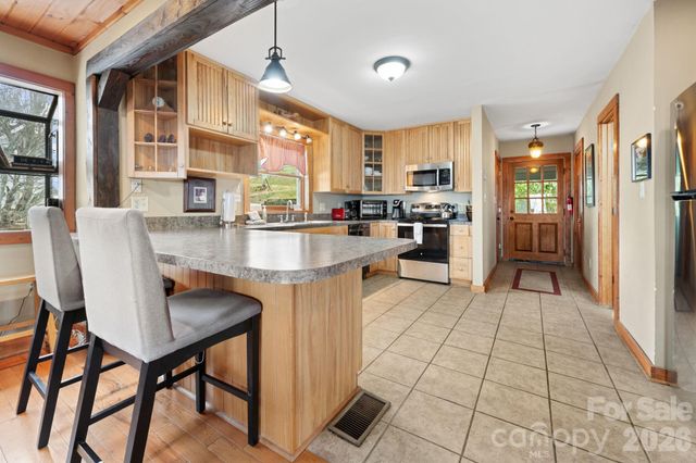 173 Chipmunk Lane, Blowing Rock, NC 28605