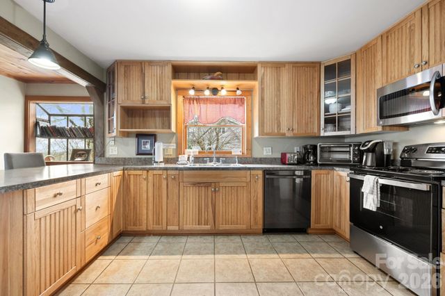 173 Chipmunk Lane, Blowing Rock, NC 28605