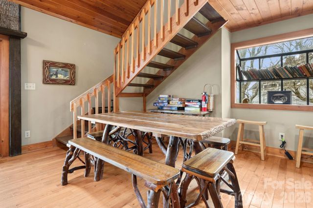 173 Chipmunk Lane, Blowing Rock, NC 28605