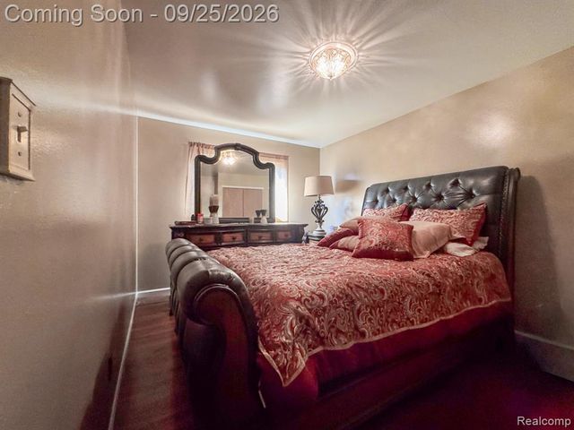 23342 Shoreview Street, Saint Clair Shores, MI 48082