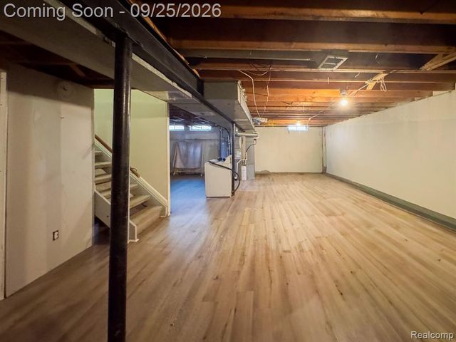 23342 Shoreview Street, Saint Clair Shores, MI 48082