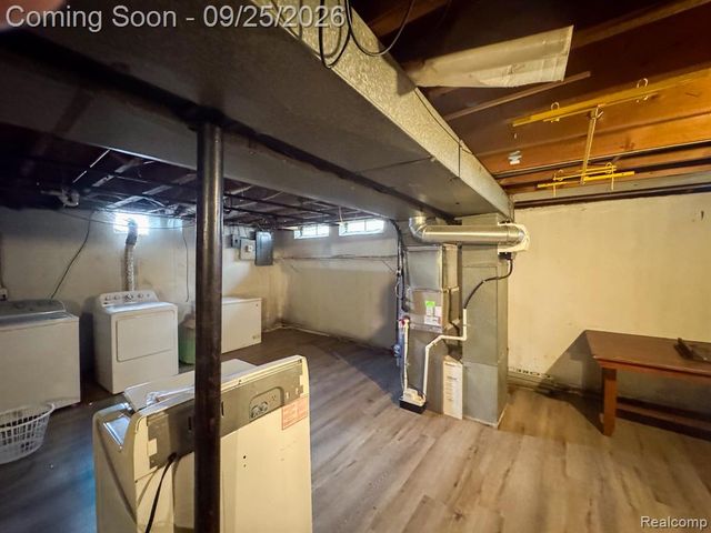23342 Shoreview Street, Saint Clair Shores, MI 48082