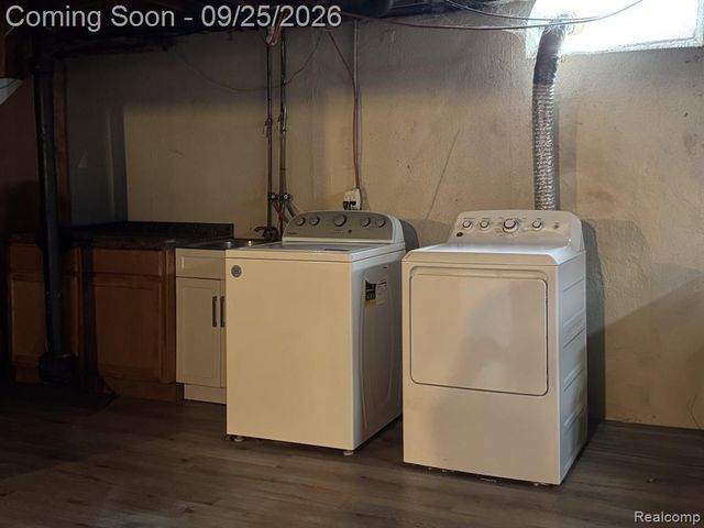 23342 Shoreview Street, Saint Clair Shores, MI 48082
