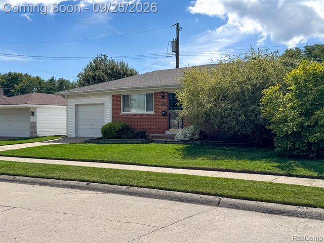 23342 Shoreview Street, Saint Clair Shores, MI 48082