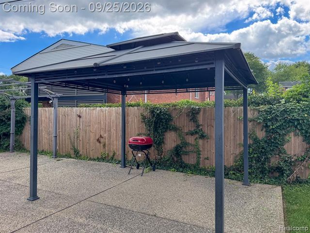 23342 Shoreview Street, Saint Clair Shores, MI 48082