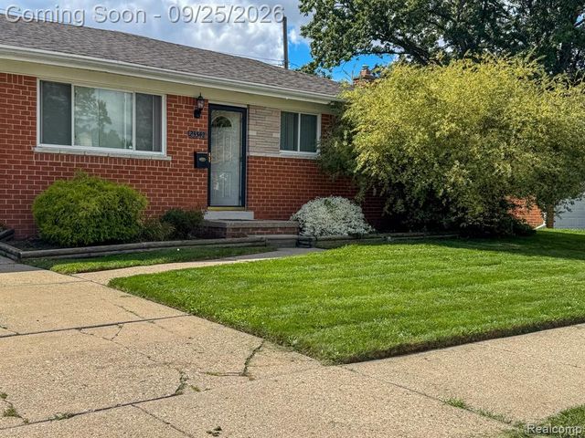23342 Shoreview Street, Saint Clair Shores, MI 48082