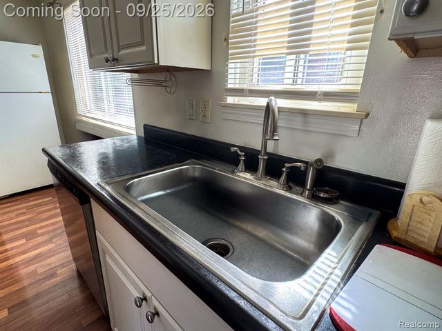 23342 Shoreview Street, Saint Clair Shores, MI 48082