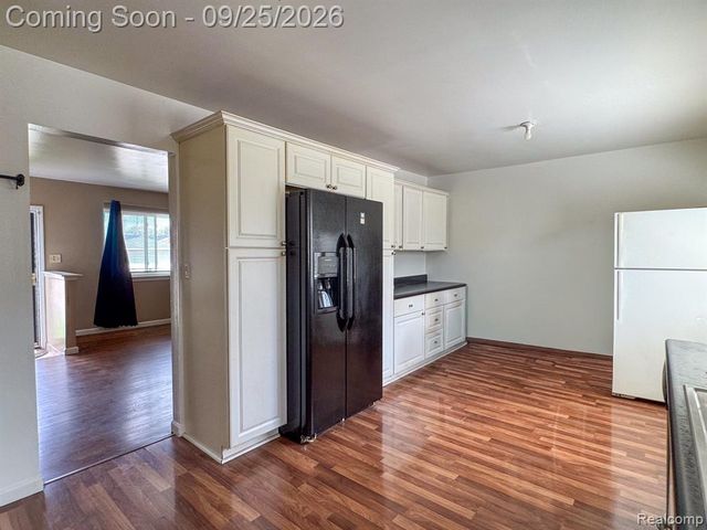 23342 Shoreview Street, Saint Clair Shores, MI 48082