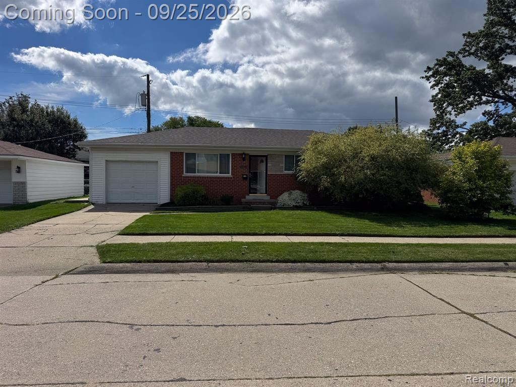 23342 Shoreview Street, Saint Clair Shores, MI 48082